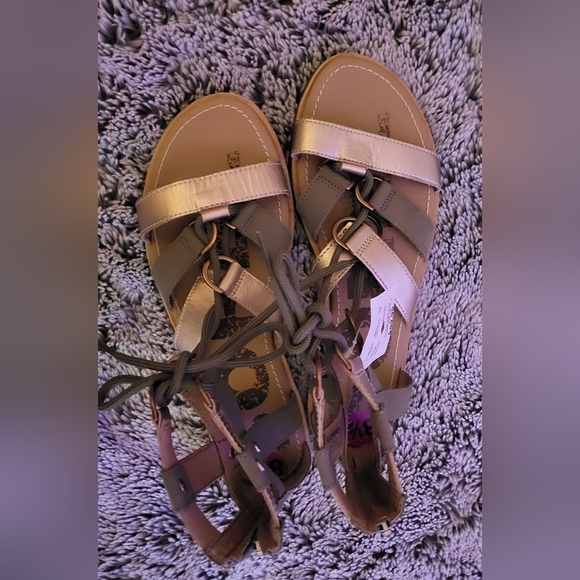 Sorel Gladiator Sandals-Size 8.5 NWT - Picture 4 of 9
